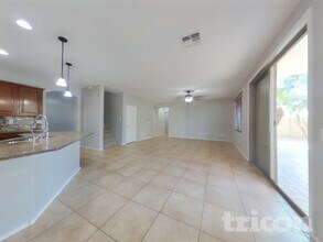 43633 W Cydnee Dr in Maricopa, AZ - Building Photo - Building Photo