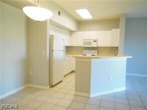 15605 Ocean Walk Circle in Ft. Myers, FL - Building Photo - Building Photo