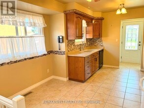 37 Michael Dr S in Port Colborne, ON - Building Photo - Building Photo