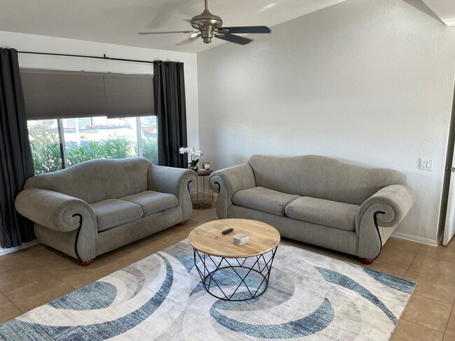 1 Lakeview Cir, Unit 1 in Cathedral City, CA - Building Photo - Building Photo