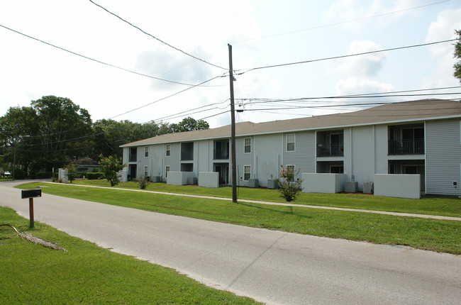 Sandpebble Apartments in St. Petersburg, FL - Building Photo - Building Photo