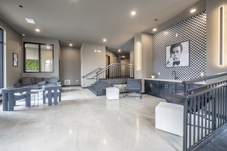 The Tuxedo Apartments in Madison, WI - Foto de edificio - Lobby