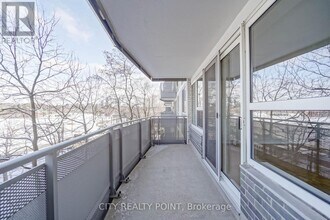 10 Shallmar Blvd in Toronto, ON - Building Photo - Building Photo