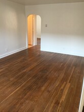 6932 Oakland St, Unit Oakland in Philadelphia, PA - Building Photo - Building Photo