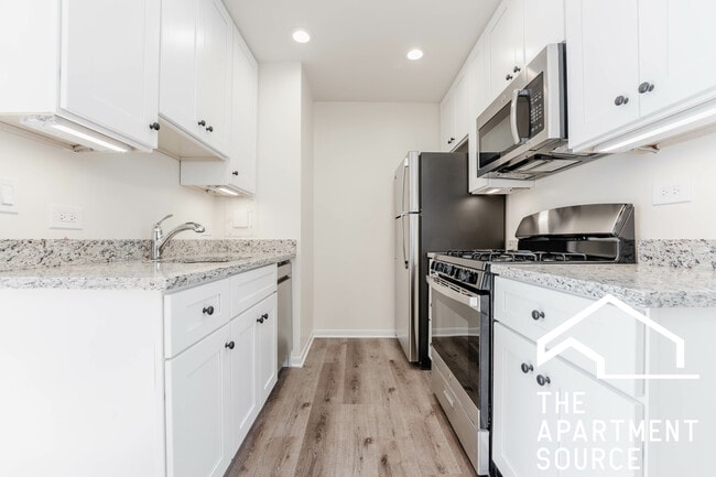 property at 424 W Oakdale Ave