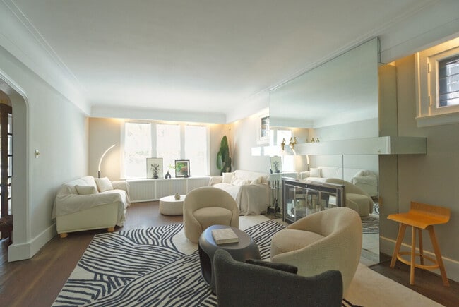 property at 1505 Chicago Blvd