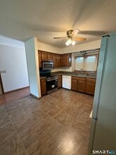 504 Sandstone Dr in South Windsor, CT - Building Photo - Building Photo