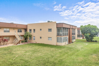 502 Burgundy P in Delray Beach, FL - Building Photo - Building Photo