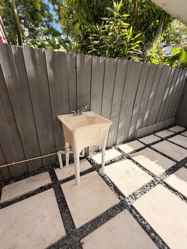 property at 15 SW 15th Terrace