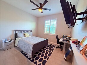 8321 Praise Dr in Tampa, FL - Building Photo - Building Photo