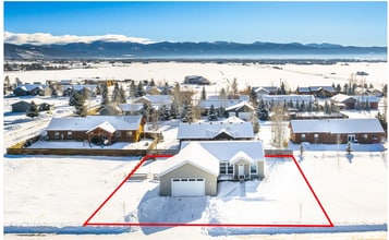 911 Rachel Rd in Victor, ID - Building Photo - Building Photo
