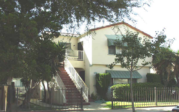 1483-1487 Linden Ave in Long Beach, CA - Building Photo