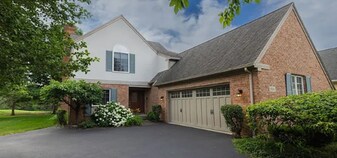 9504 Sheffield Rd in Perrysburg, OH - Building Photo