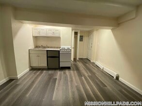 51 S Huntington Ave in Boston, MA - Building Photo - Building Photo