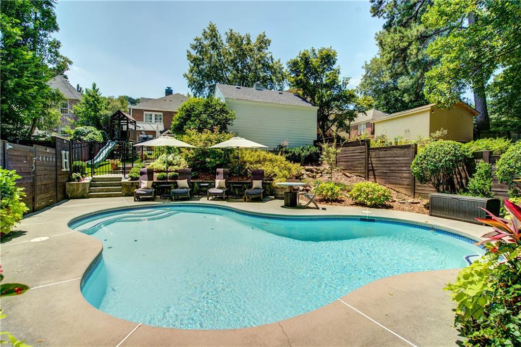 1194 E Rock Springs Rd NE in Atlanta, GA - Building Photo