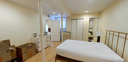 18 Dean Rd, Unit GA in Brookline, MA - Foto de edificio - Building Photo
