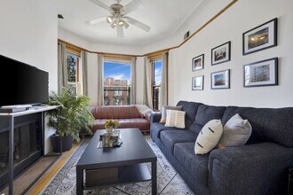 3135 N Clifton Ave in Chicago, IL - Building Photo - Building Photo