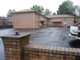 139 Royal in Hawthorne, NJ - Building Photo