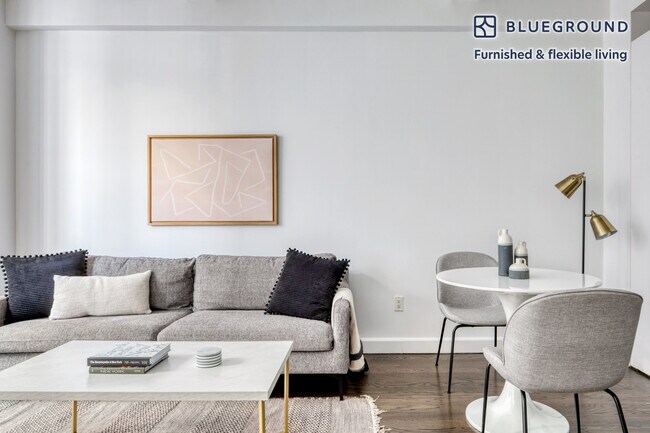 212 W 91st St, Unit FL4-ID1100 in New York, NY - Foto de edificio - Building Photo
