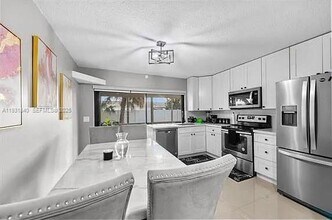 5404 NW 25th Ave in Fort Lauderdale, FL - Building Photo - Building Photo