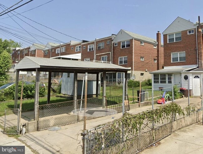 property at 957 Dalton Ave