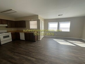 2203 N Tucker Ave in Farmington, NM - Building Photo - Building Photo