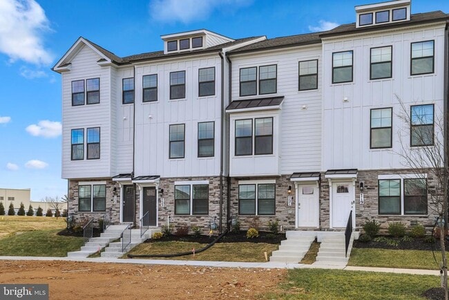 721 Courier Ln in Frederick, MD - Building Photo - Building Photo