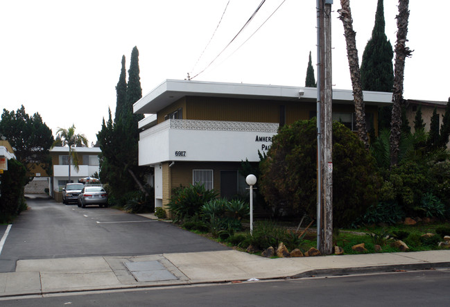 Amherst Palms in San Diego, CA - Building Photo - Building Photo