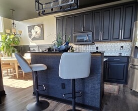 1515 N Van Buren St, Unit 510 in Milwaukee, WI - Building Photo - Building Photo