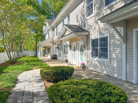 20 Cross St in Westport, CT - Building Photo