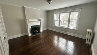 6 Radcliffe Rd, Unit 1 in Boston, MA - Foto de edificio - Building Photo