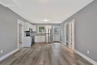 36 Kensington Ave in Selden, NY - Building Photo - Building Photo