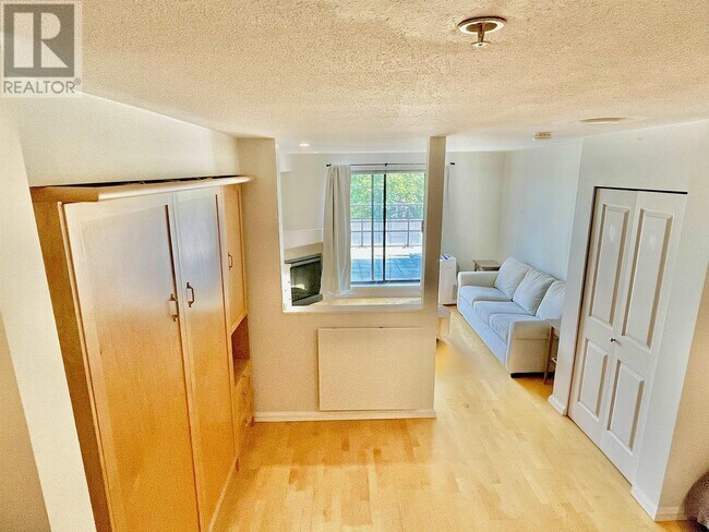 property at 997-997 W 22nd Ave