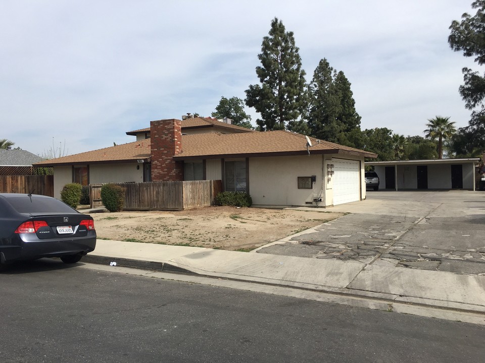 3100 Edmonton St in Bakersfield, CA - Foto de edificio