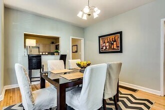 2119 W Fletcher St, Unit 1 in Chicago, IL - Building Photo - Building Photo