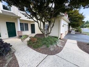 162 Lindfield Cir in Macungie, PA - Building Photo - Building Photo