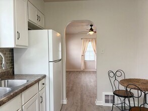 705 Cullom St in Normal, IL - Building Photo - Building Photo