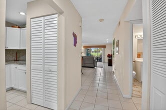 7 Southport Ln in Boynton Beach, FL - Building Photo - Building Photo