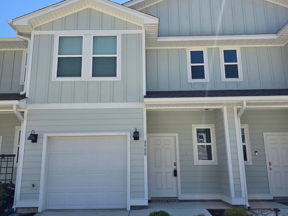 8980 Brigade Trail in Pensacola, FL - Building Photo