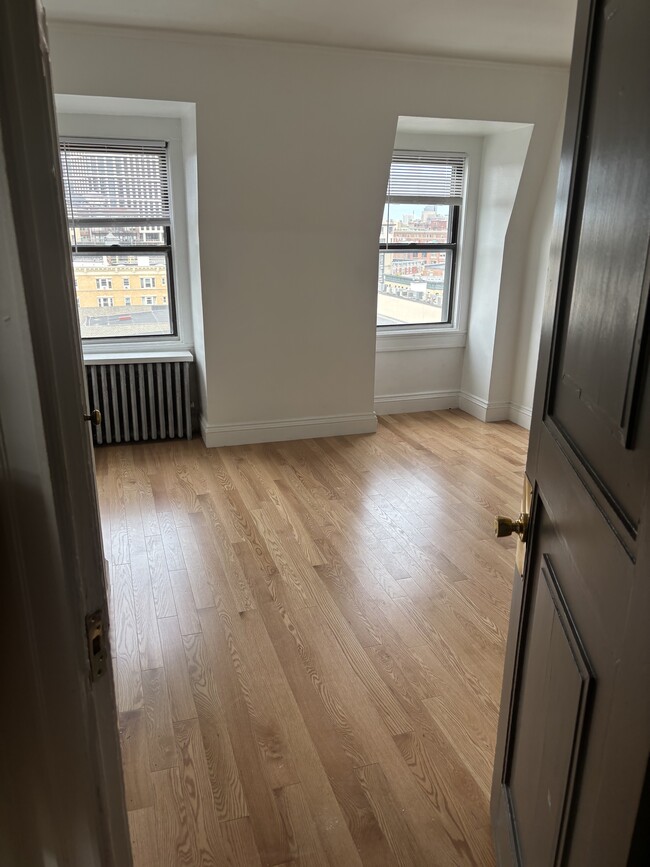 75 Westland Ave, Unit 302 in Boston, MA - Foto de edificio - Building Photo