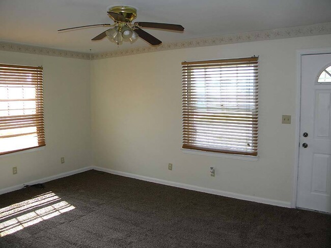 2484 E 38th St in Lorain, OH - Building Photo - Building Photo