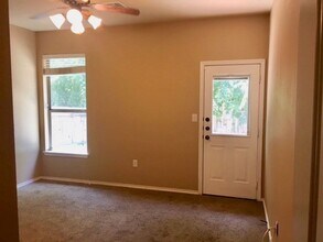 933 Brown Rock Dr in New Braunfels, TX - Building Photo - Building Photo