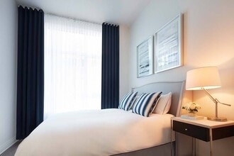 Marc Chagall in Montréal, QC - Foto de edificio - Building Photo