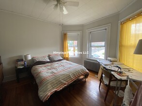 6 Cherry St, Unit 1 in Somerville, MA - Building Photo - Building Photo