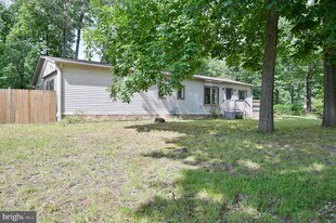 2722 Sunset Ave in Monroe, NJ - Building Photo