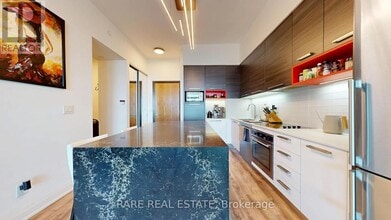 36 Park Lawn Rd in Toronto, ON - Building Photo - Building Photo