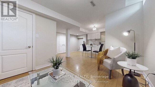 46 Clover St in Markham, ON - Building Photo - Building Photo