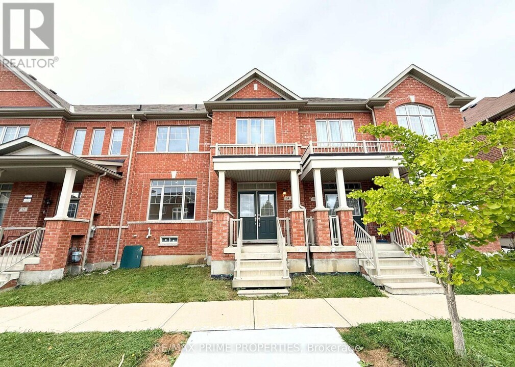 14 Primo Rd in Brampton, ON - Building Photo