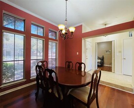 1020 Sugardale Ct in Sugar Land, TX - Building Photo - Building Photo