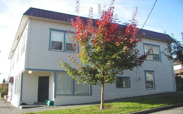 Arbor House Apartments in Seattle, WA - Building Photo